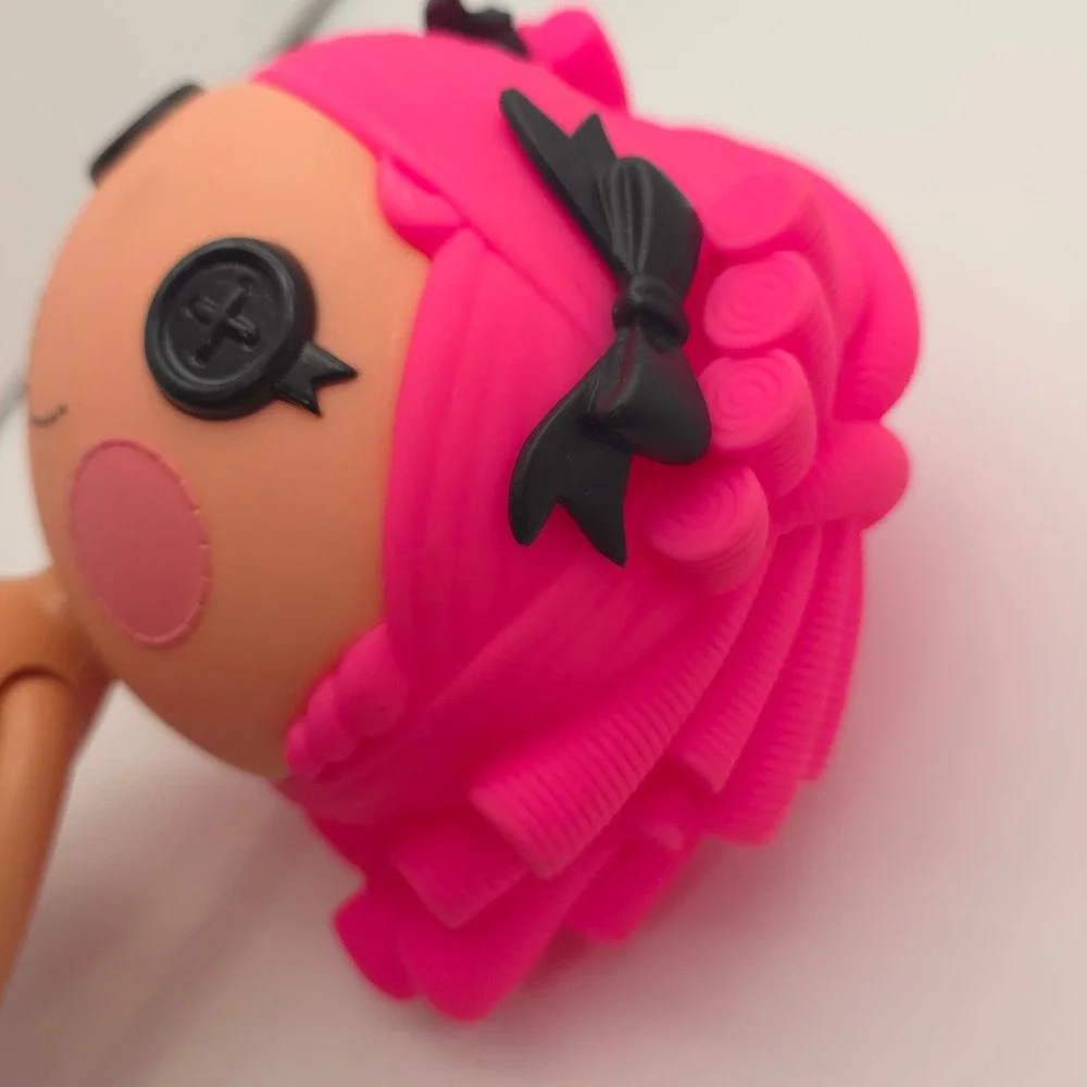 Lalaloopsy Confetti Carnivale Doll Pink Hair Button Eyes Whimsical 2021  Kidcore